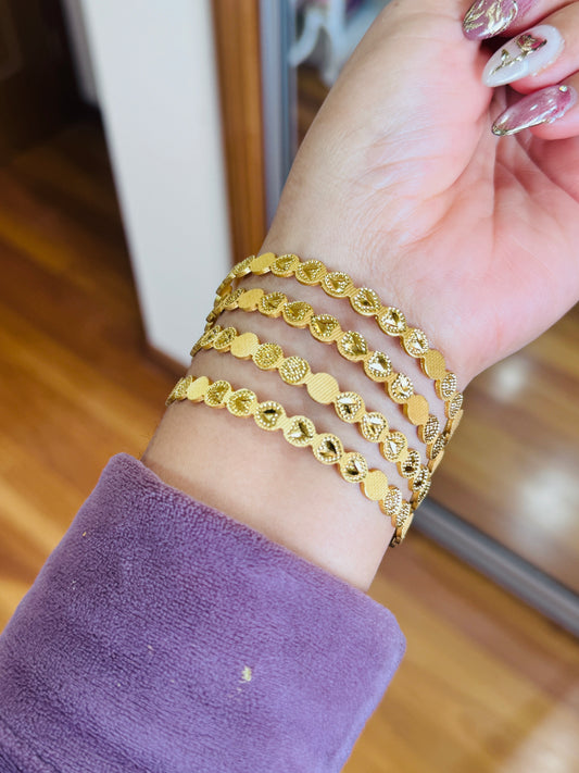 Gold look 4 bangles set