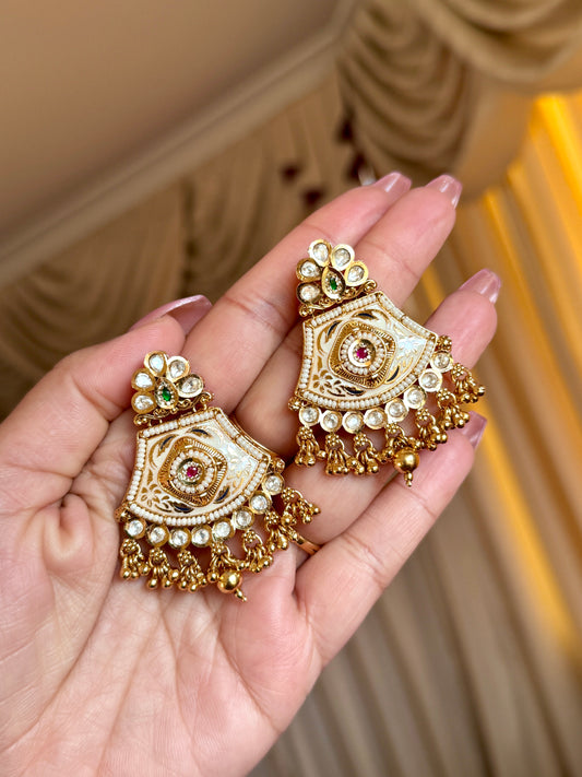Antique look Micro plated earrings
 ( Ruby green)