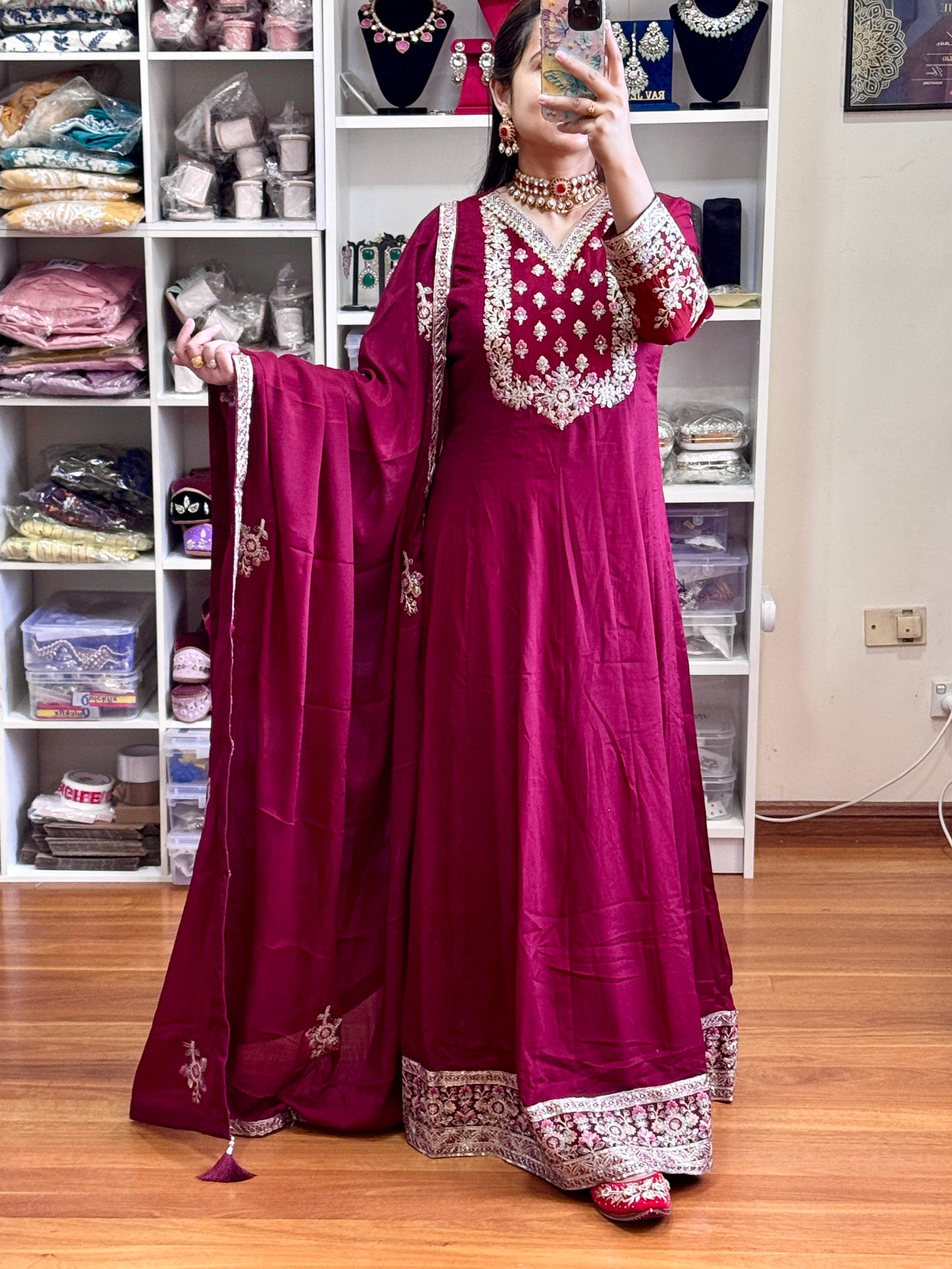 PREMIUM SILK ANARKALI(Free size stitch)