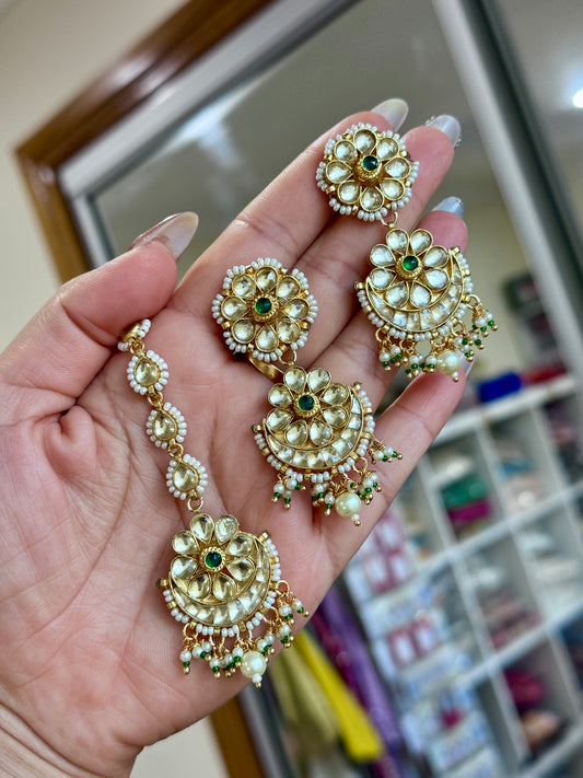 Pachi kundan earrings tikka set