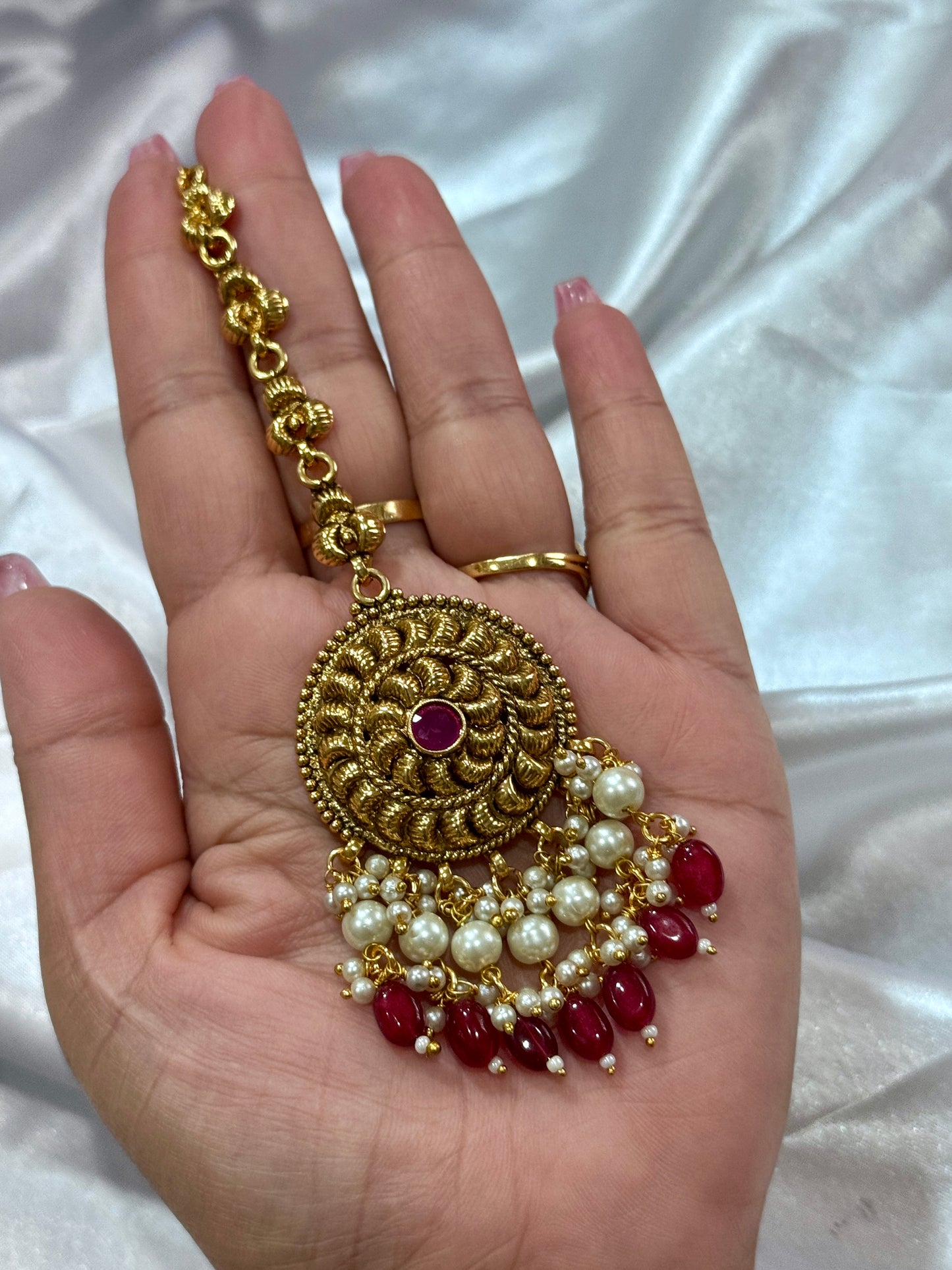 Gold plated chokar set(Ruby colour)