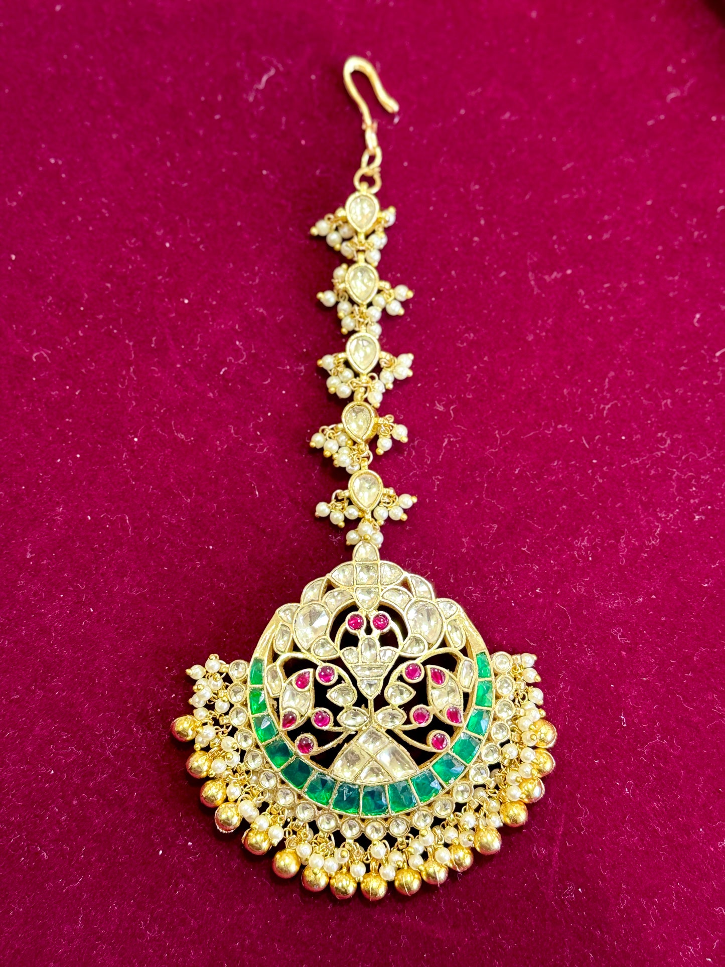 Pachi kundan maang tikka