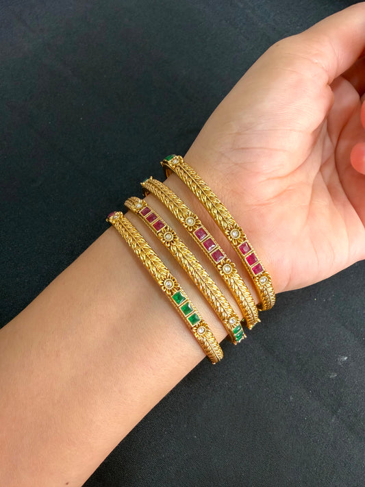 Premium bangles set
