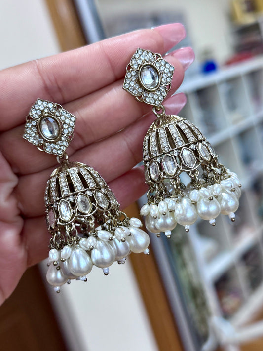 Kundan jhumki