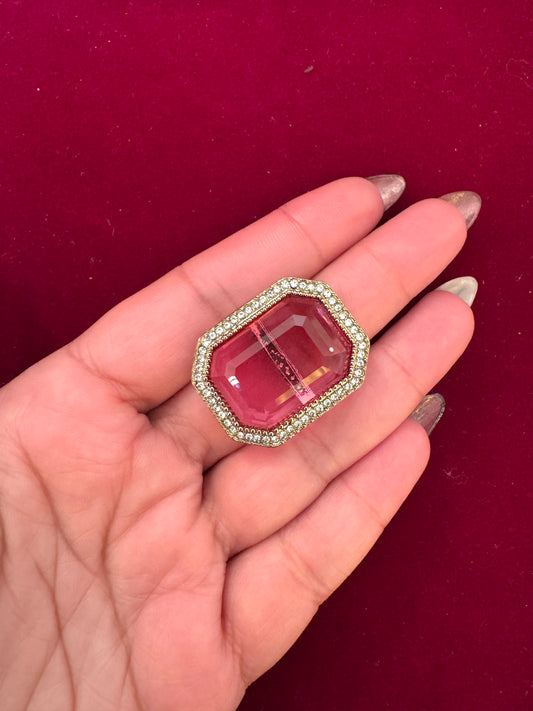 Oversized adjustable ring