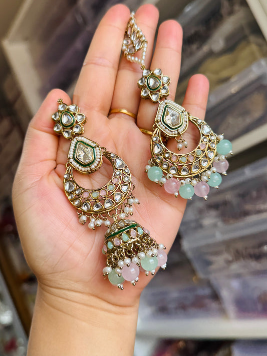 Kundan earrings tikka