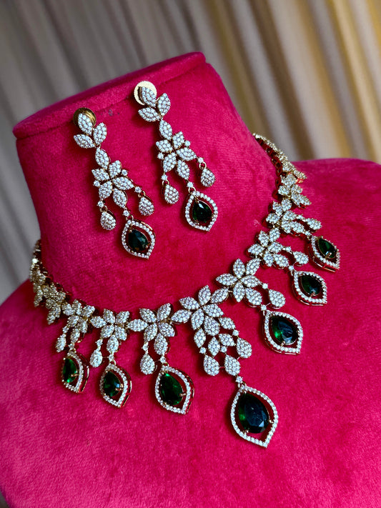Ad necklace set ( Golden with green)
