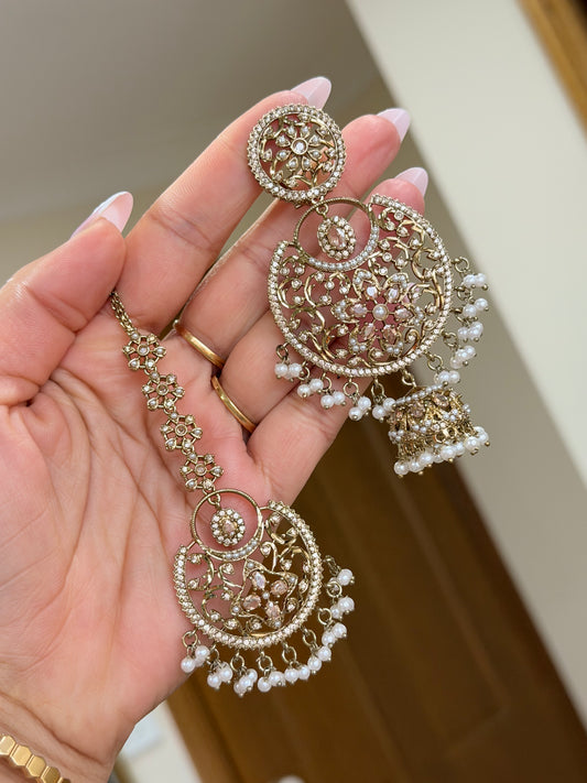 Ad jhumki with tikka(Gold)