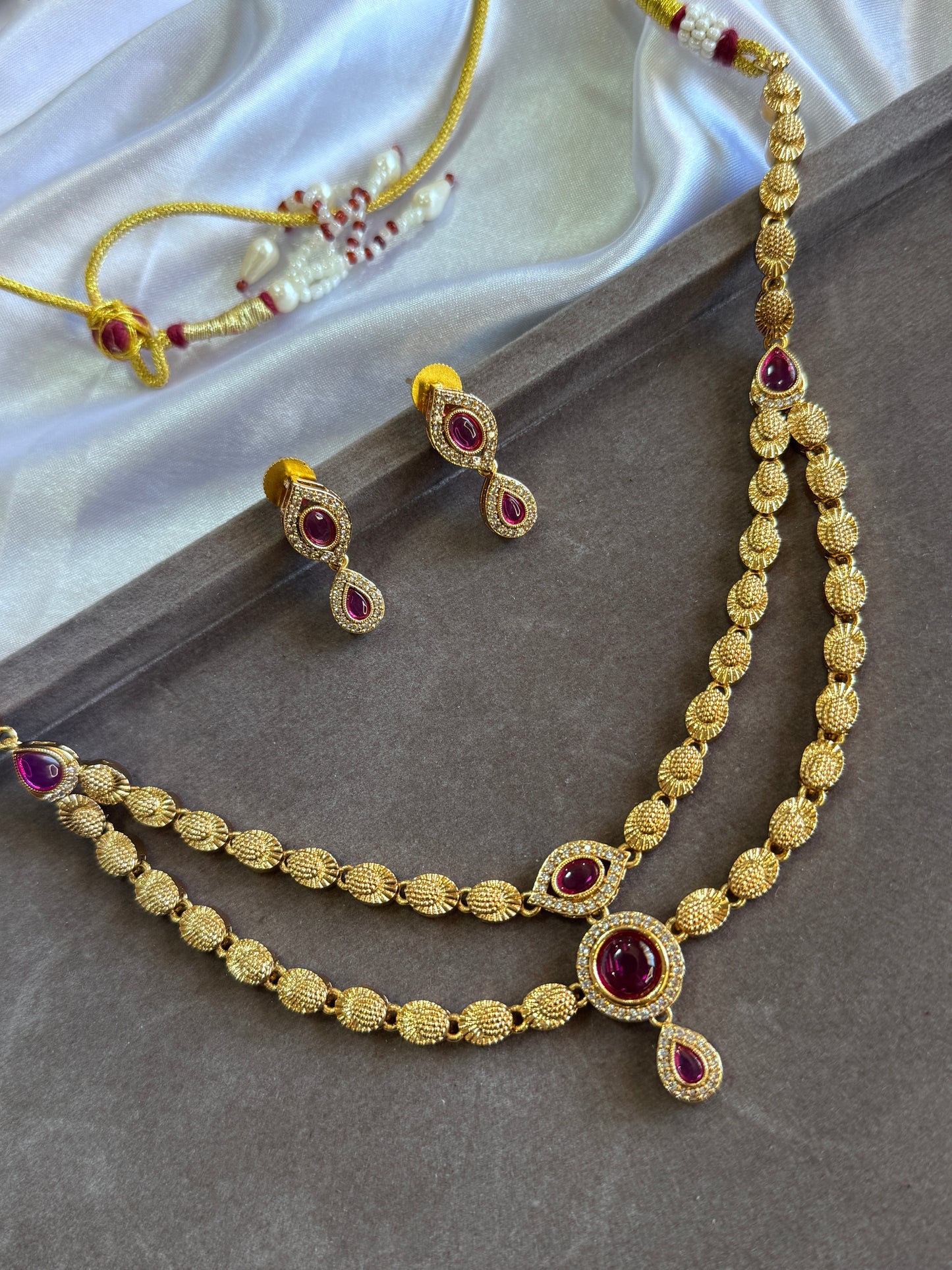 Premium gold look necklace set