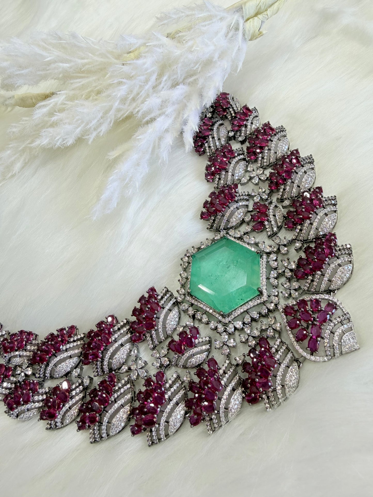 Exclusive next to real 💎necklace set