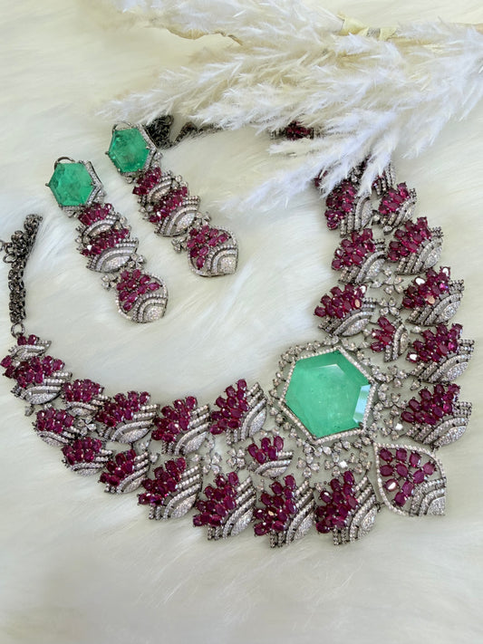 Exclusive next to real 💎necklace set