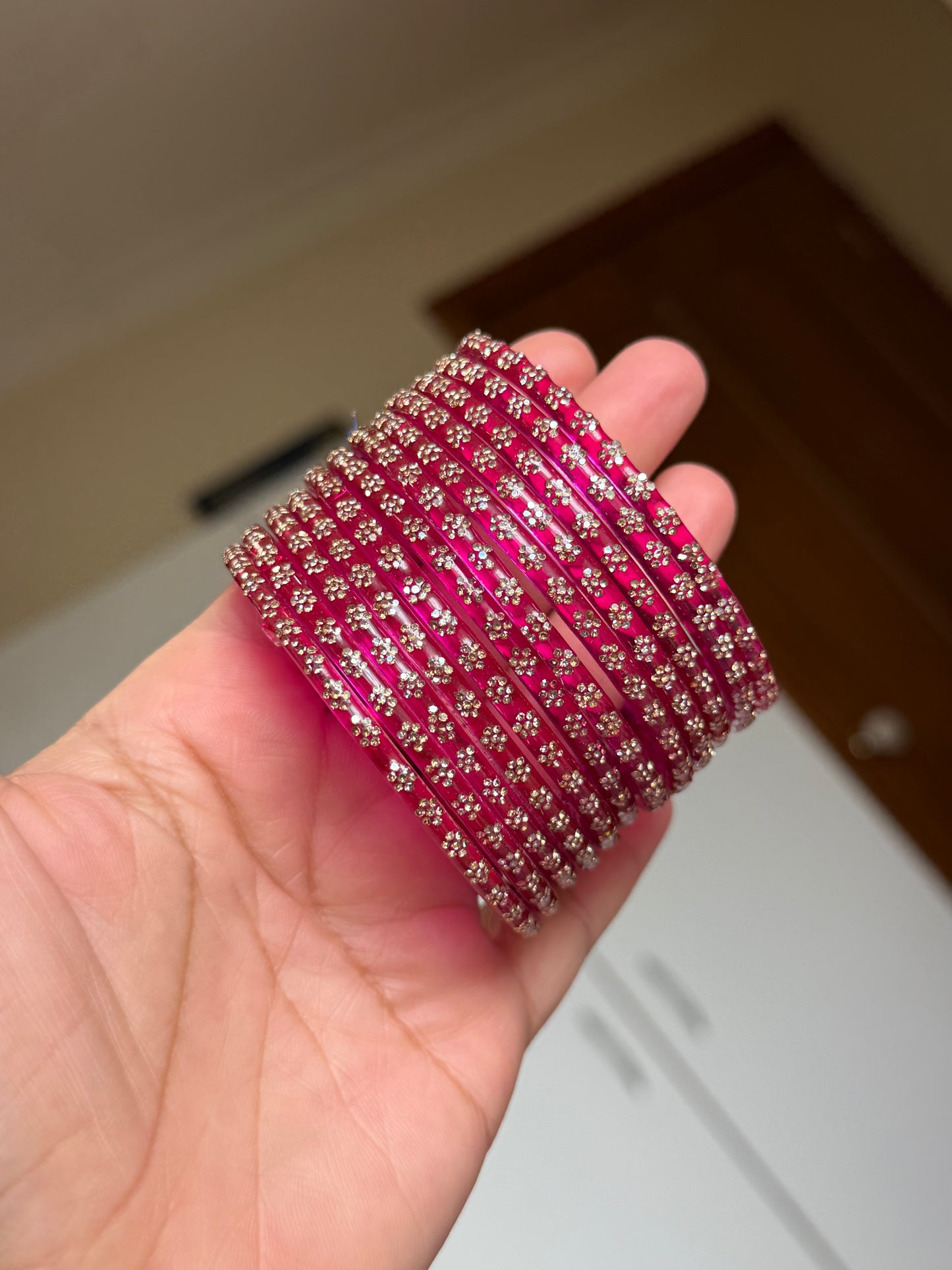 Glass bangles(hot pink)