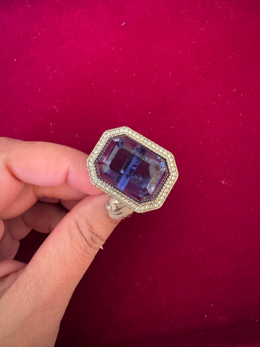 Oversized adjustable ring
