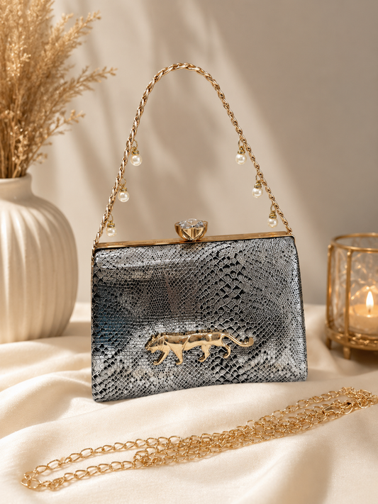 ✨ Luxury Snake Print Clutch – A Statement of Elegance ✨