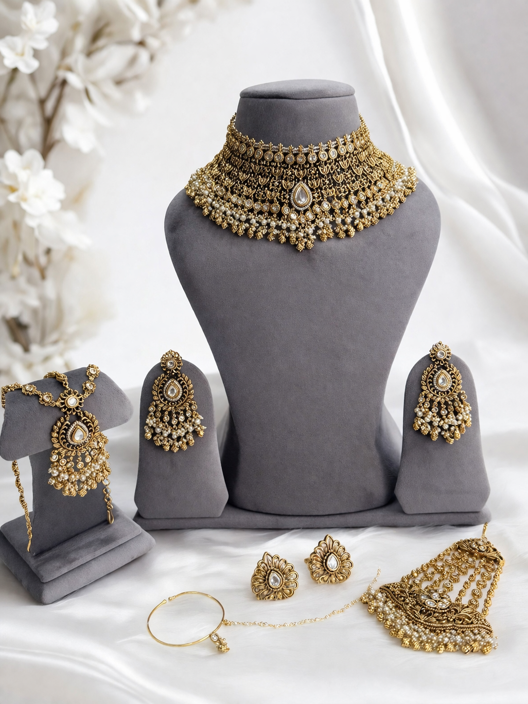 Royal gold look bridal set