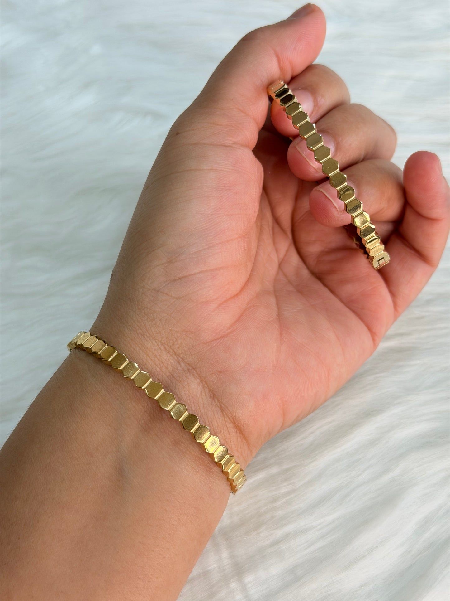 Anti-tarnish openable bracelet