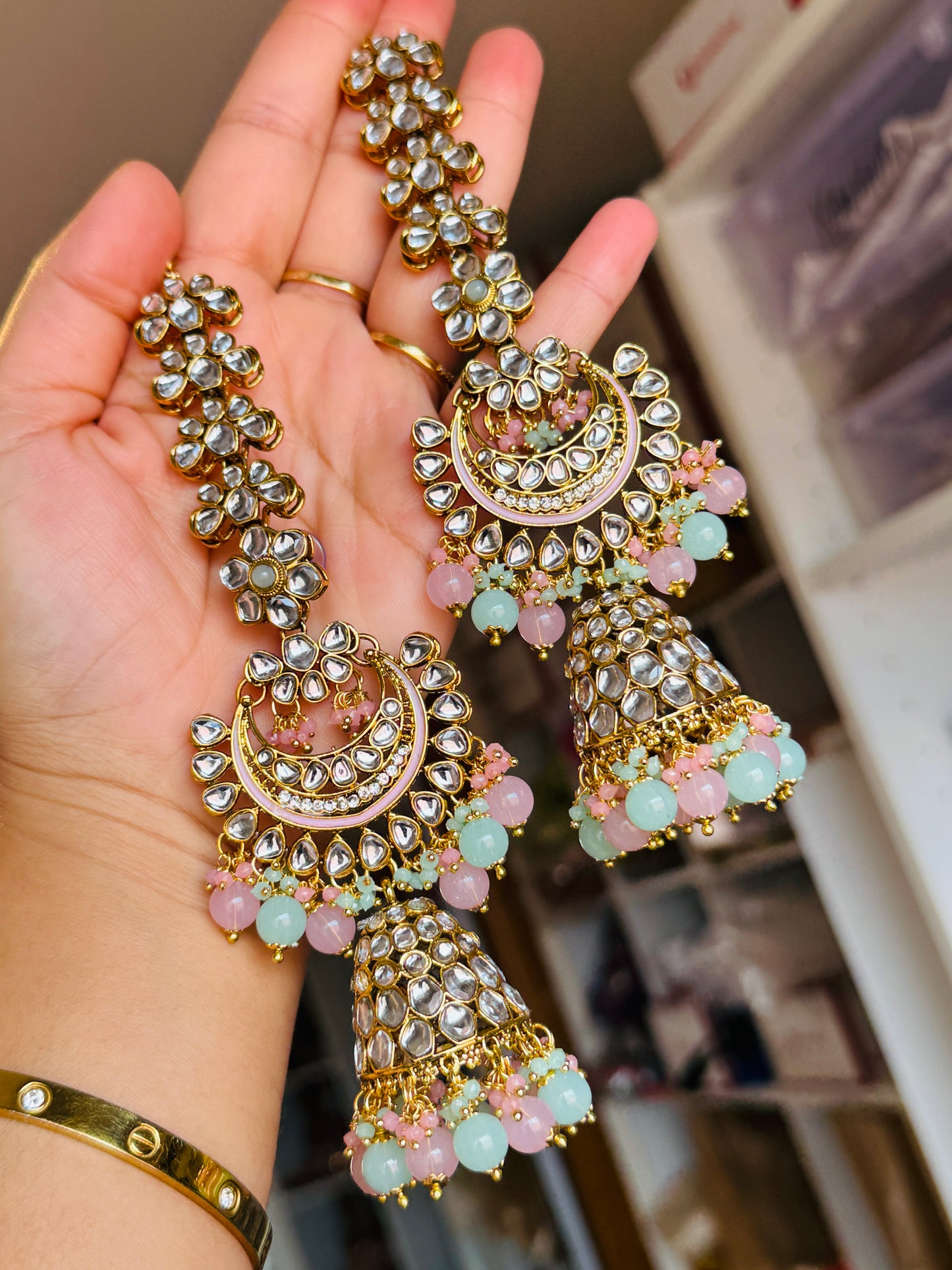 Oversized jhumki